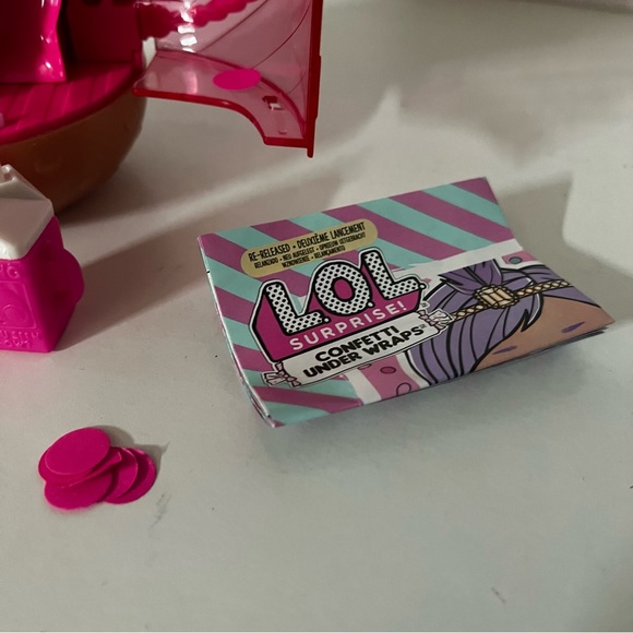 LOL Surprise Under Wraps Eye Spy Series 4 L.O.L. Big Sister Doll - Picture 4 of 8